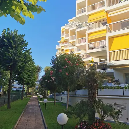 Privé à 50 M De La Mer, Résidence Avec Piscine Cagnes-sur-Mer