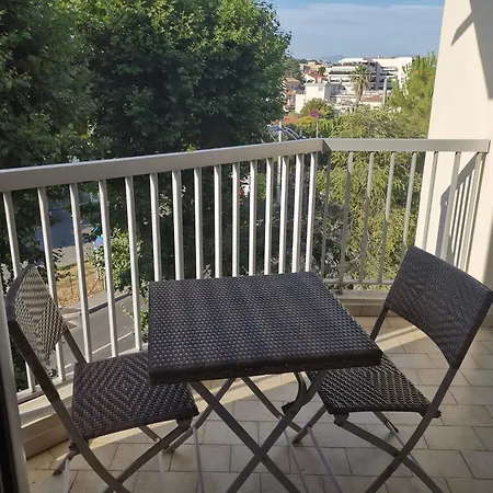 Апартаменты Appartement Prive A 50 M De La Mer, Residence Avec Piscine *